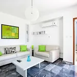 Villa Aqua